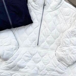 Lululemon Athletica Cream Quilted Pullover